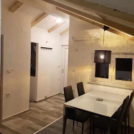 Lägenhet And Ivana Krk Town