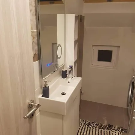 And Ivana Lägenhet Krk Town