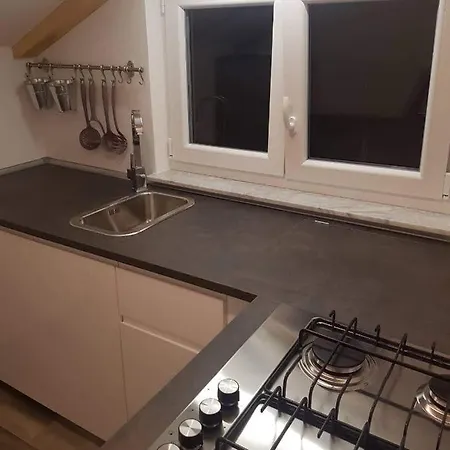 And Ivana Lägenhet *