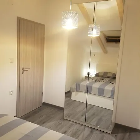 Appartement And Ivana *